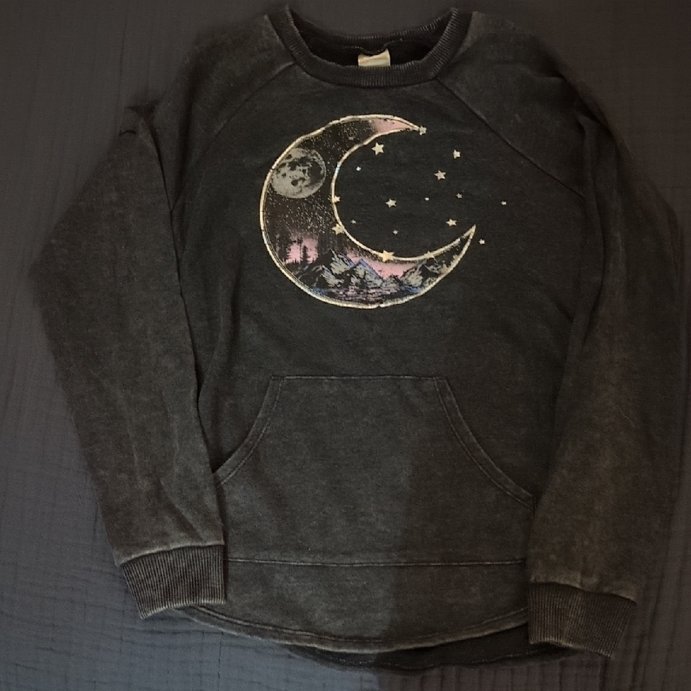 No Boindaries Graphic Sweatshirt